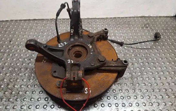 Renault Clio IV Front wheel hub spindle knuckle S14461054 400158668R