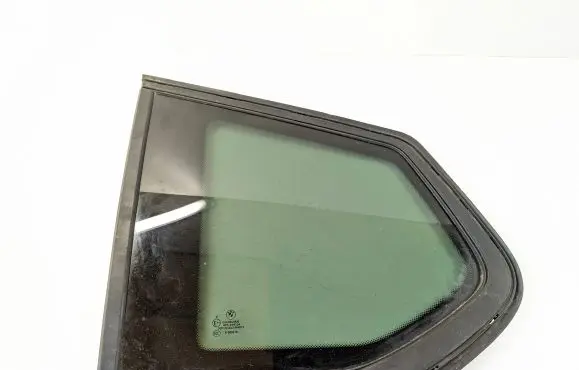 BMW X3 F25 Rear side window 7205645