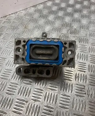 Skoda Octavia Mk2 (1Z) Engine mount bracket 1K0199262