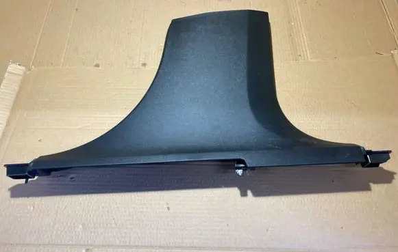(B) pillar trim (top)