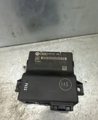 Audi A5 Sportback 8TA Gateway control module 8R0907468C
