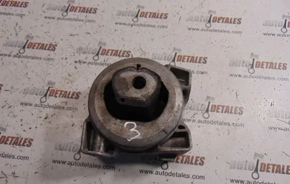Mercedes-Benz B W245 Engine mount bracket A1692401218