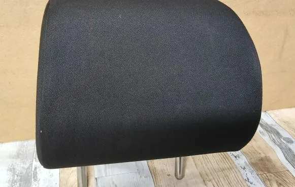 Volkswagen PASSAT B6 Rear seat headrest 