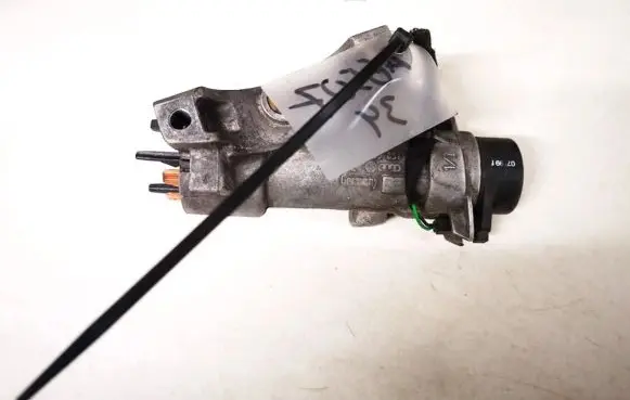 Volkswagen PASSAT B5 Ignition lock contact 4b0905851