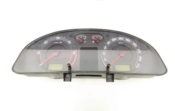 Skoda Superb B5 (3U) Speedometer (instrument cluster) 3U0920841D