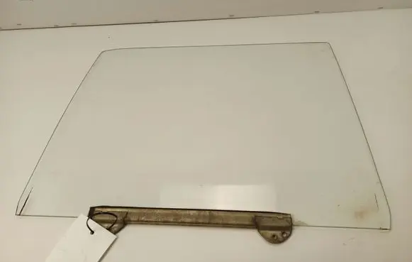 Mercedes-Benz COMPAKT W115 Rear door window glass