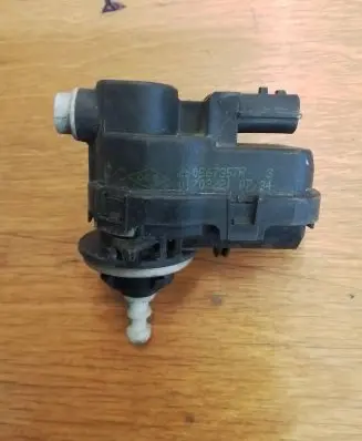 Renault Master III Headlight level adjustment motor 260567357R 1203210734
