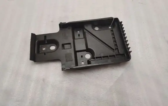 Volvo XC90 Battery tray 31479351