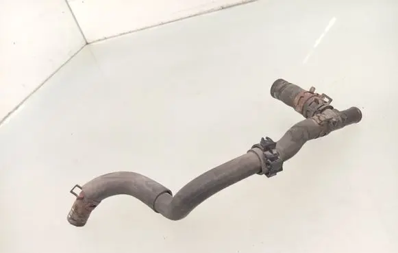 Toyota Avensis T270 Engine coolant pipe/hose 