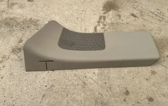 Chrysler Grand Voyager V (D) pillar trim (bottom) 