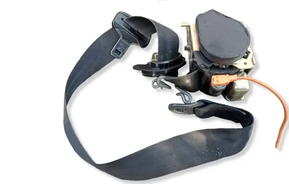 Peugeot 307 Front seatbelt B507744