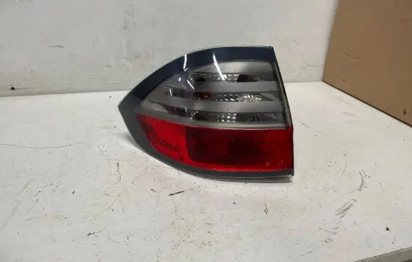 Ford S-MAX Rear/tail lights