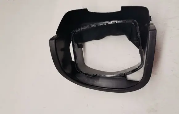 Steering wheel column trim