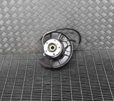 BMW 2 F22 F23 Rear wheel hub