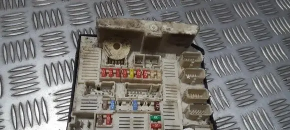 Renault Megane II Fuse box set 8200481866 8711176090