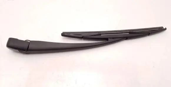 Rear wiper blade arm