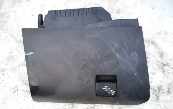 Opel Astra H Glove box 013191525