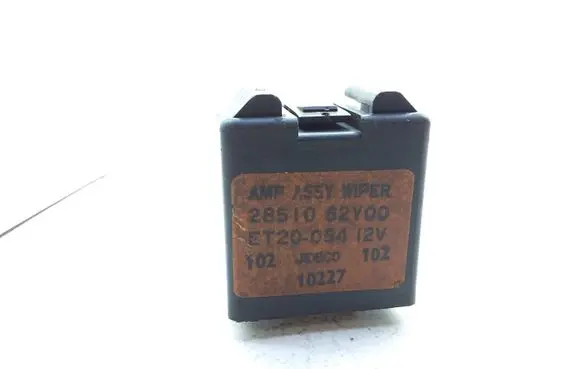 Nissan Sunny Hazard warning light relay 2851062Y00