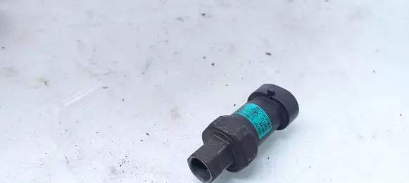 Renault Scenic I Air conditioning (A/C) pressure sensor 7700424025