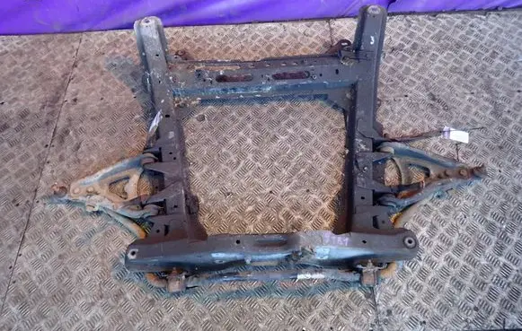 Renault Scenic I Front subframe