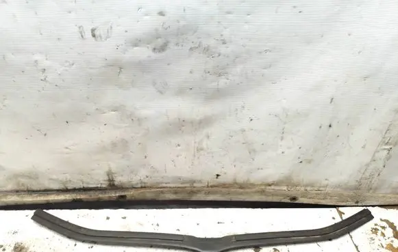 Engine compartment rubber