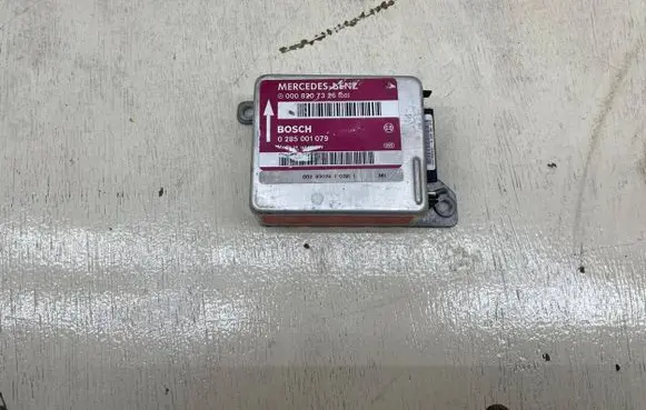 Mercedes-Benz S W140 Airbag control unit/module A0008207326 0008207326 0285001079