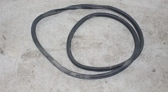Seat Toledo IV (NH) Rear door rubber seal (on body) 5JA867368D