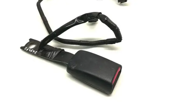 Lexus RX 300 Front seatbelt buckle E067902 B510