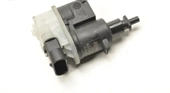 Renault Megane E-Tech Fuel tank cap lock motor 657415237R