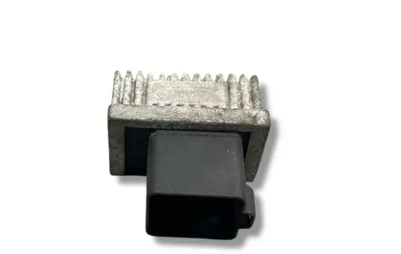 Nissan Note (E11) Glow plug pre-heat relay BED712 7700115078