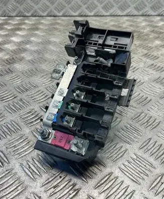 Mercedes-Benz GLA W156 X156 Fuse module A2465402050