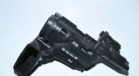 Peugeot 308 Intake resonator 9814006180