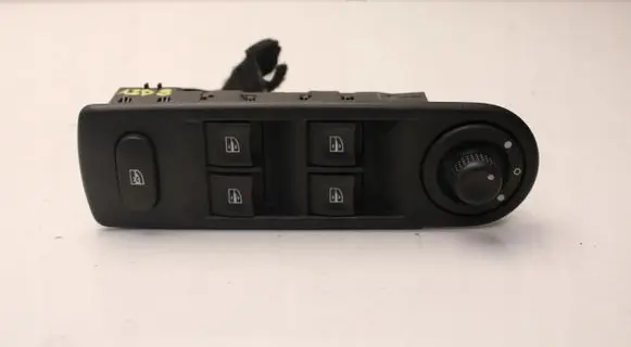 Renault Captur Window control relay 
