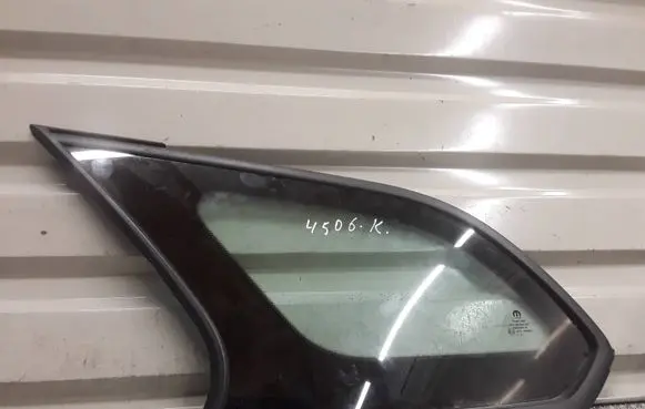 Fiat Tipo Rear side window