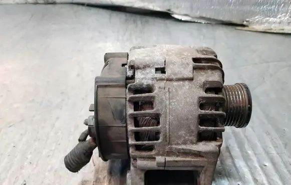 Renault Laguna III Generator/alternator 231000011R