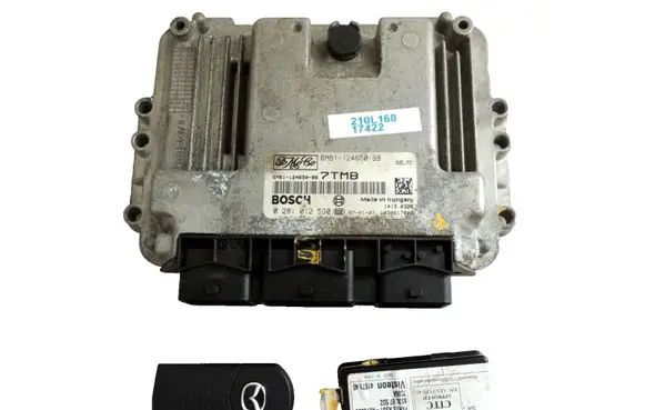 Mazda 3 I Engine control unit/module 0281012530 6M6112A650BB