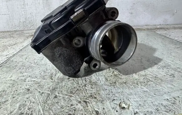 Opel Astra K Throttle valve 55496779AA