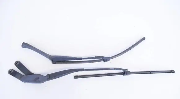 Mercedes-Benz E W212 Windshield/front glass wiper blade A2128200944 A2128201344