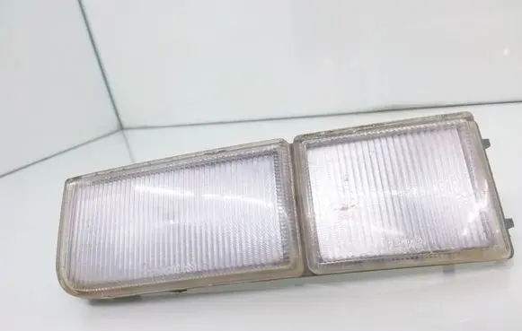 Volkswagen PASSAT B4 Front reflector 125084B