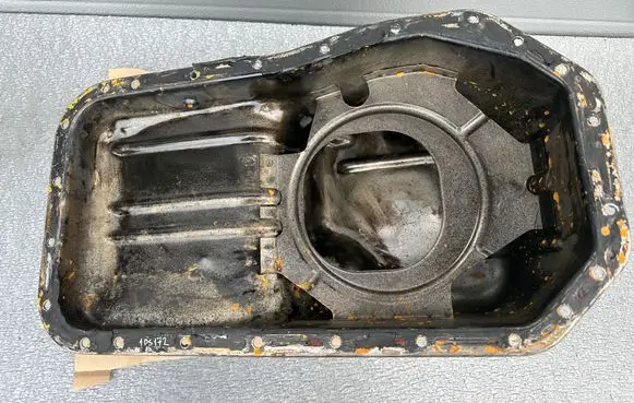 Mitsubishi Pajero Oil sump MD011808