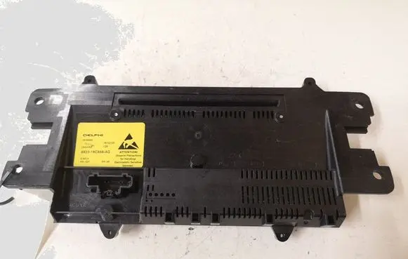 Jaguar XF X250 Climate control unit 8X2318C858AG 28189489