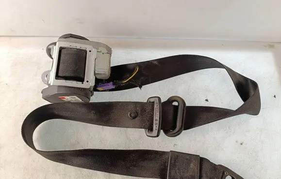 Audi A4 S4 B7 8E 8H Front seatbelt 8E0857705F
