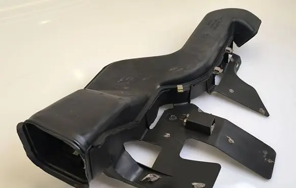 Audi A8 S8 D2 4D Air intake duct part 4D1819801 404654