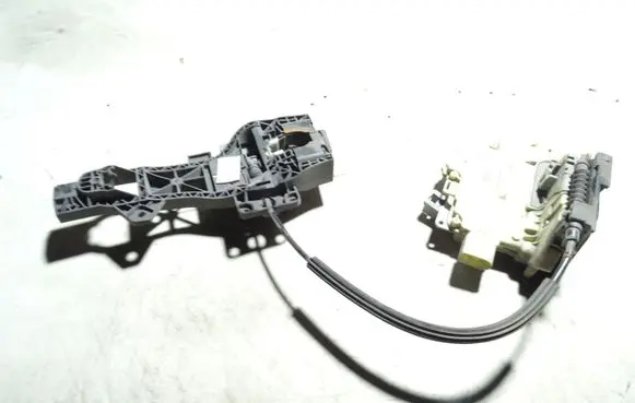 Audi Q7 4L Front door lock 4L2837885 3C2837015A