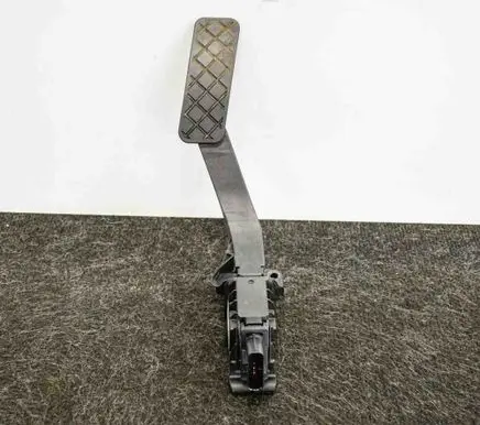 Seat Leon (5F) Accelerator throttle pedal 5Q2723503D