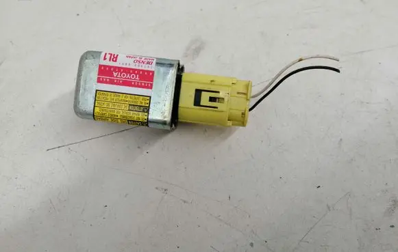 Toyota Prius (XW20) Airbag deployment crash/impact sensor 8986047040 1879000891