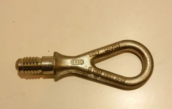 Audi A6 S6 C6 4F Towing hook eye 8E0805616D 8586