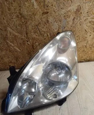 Toyota Corolla Verso E121 Headlight/headlamp 3124L