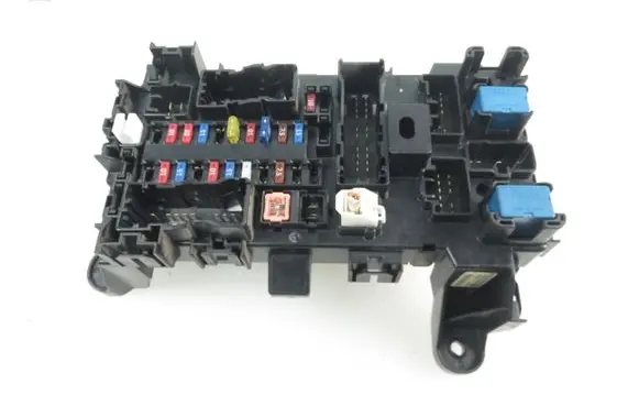 Suzuki Grand Vitara II Fuse box set 64J2 11396L26