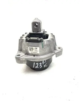 BMW 7 F01 F02 F03 F04 Engine mount bracket 6851263